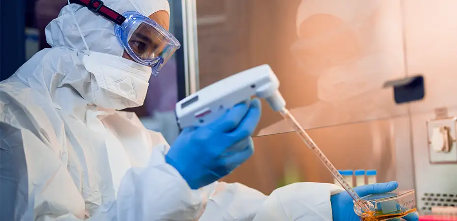 Medical lab person